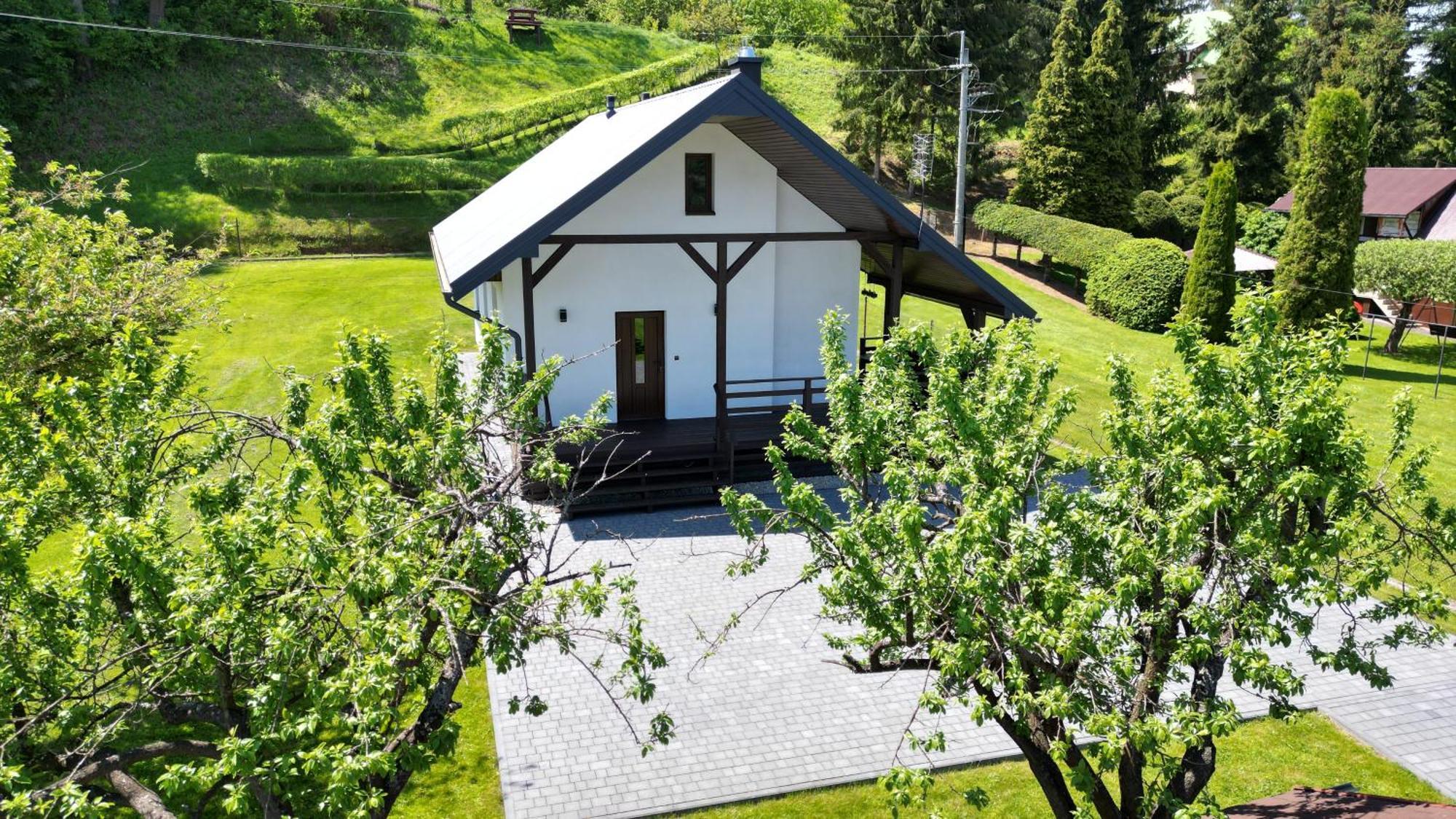 Villa Dom Przy Gorce Lesko Exterior foto